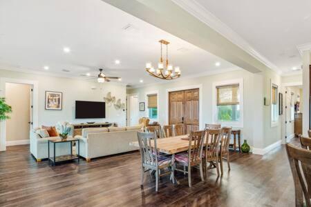 Capmar House -Huge Home & Pool Stock Island Bagian luar foto