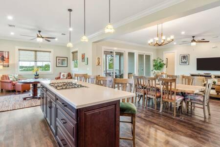 Capmar House -Huge Home & Pool Stock Island Bagian luar foto