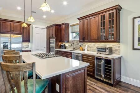 Capmar House -Huge Home & Pool Stock Island Bagian luar foto