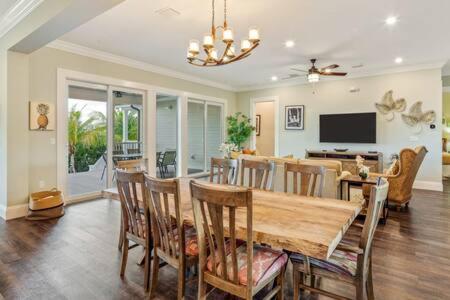Capmar House -Huge Home & Pool Stock Island Bagian luar foto