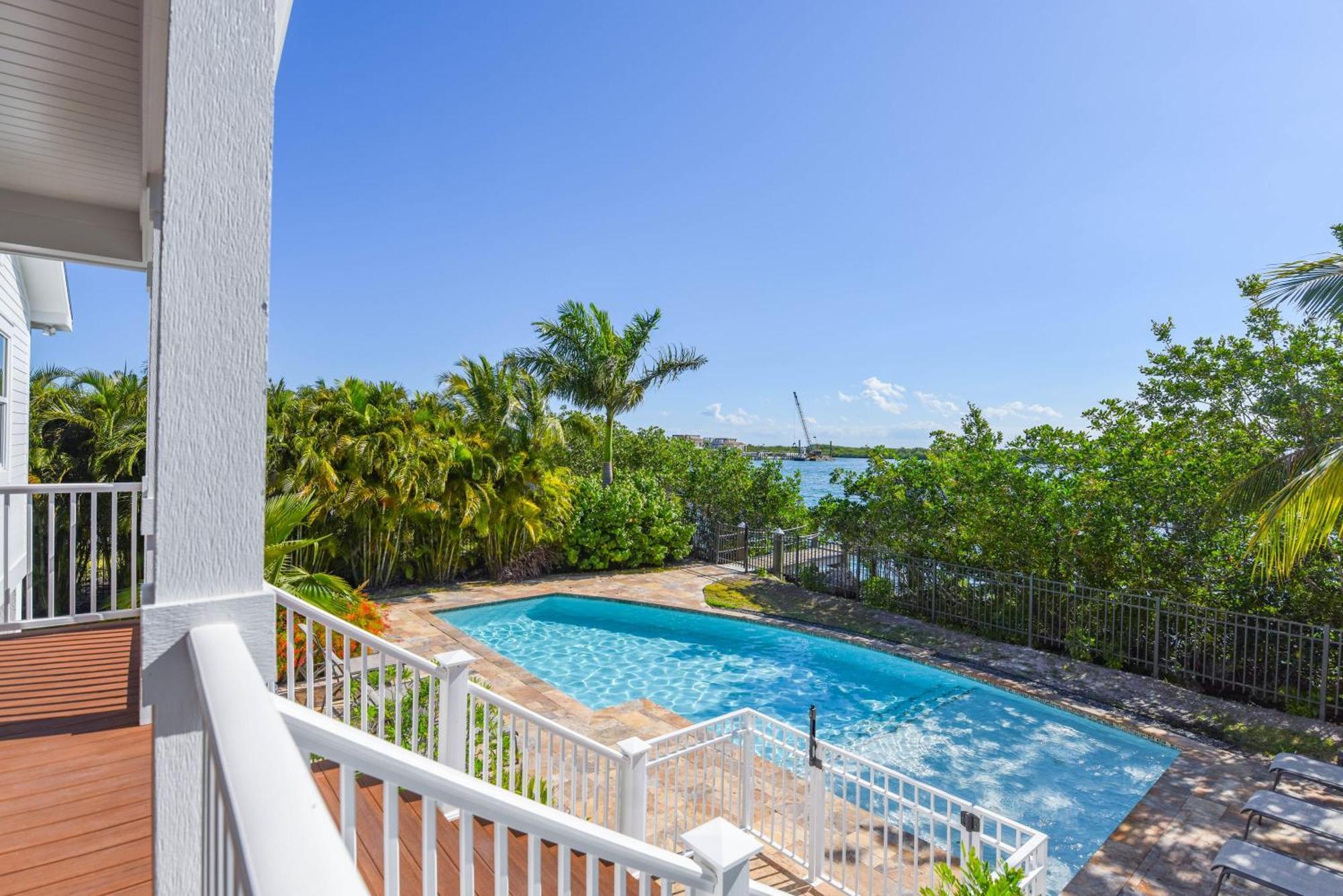 Capmar House -Huge Home & Pool Stock Island Bagian luar foto